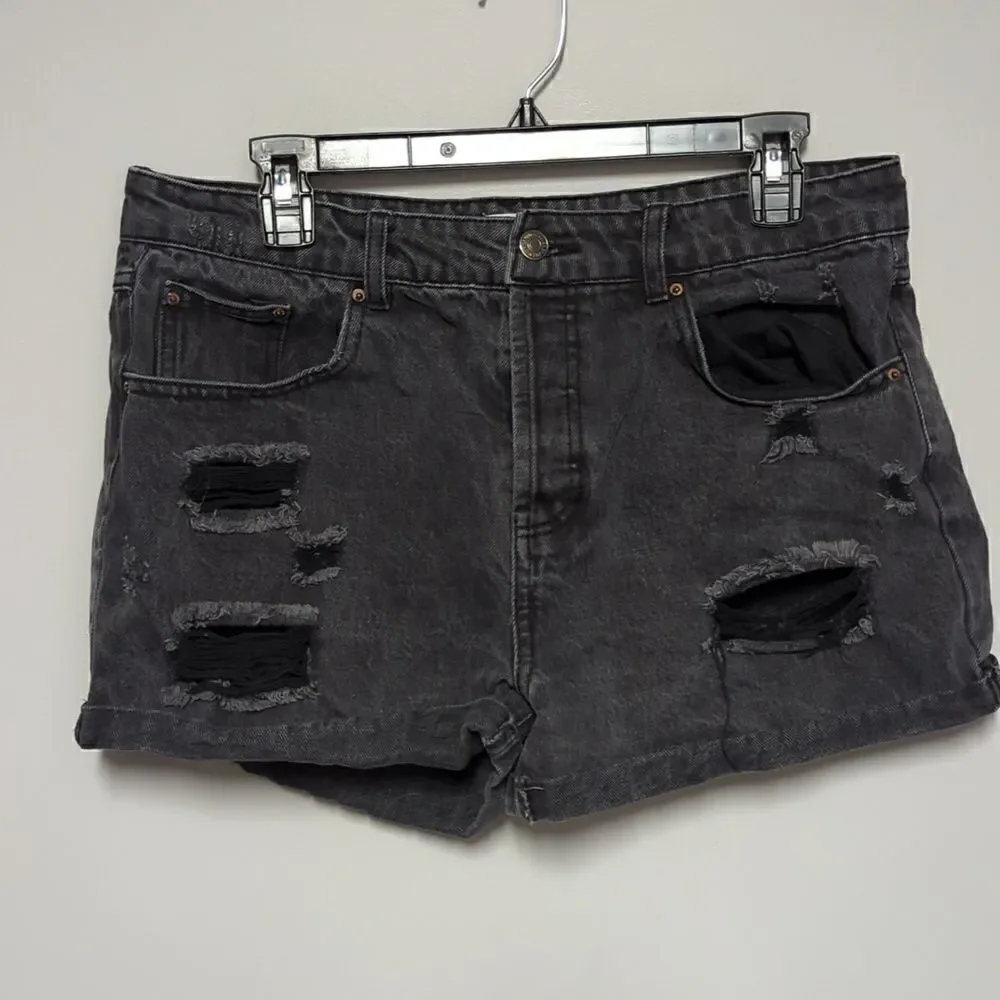 Forever 21 Black Denim Shorts